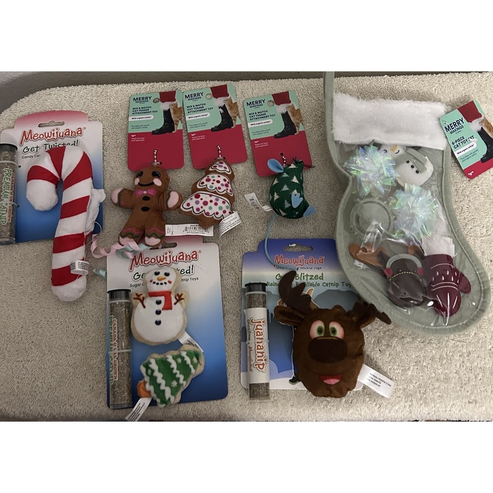 Christmas Stocking and Six Cat Toys Meowijuana Organic Catnip Toys-415
